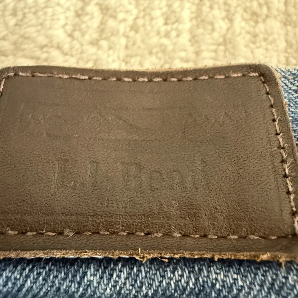 LL Bean Mens Classic Fit Blue Jeans 38x29 Americana Heritage Everyday Timeless